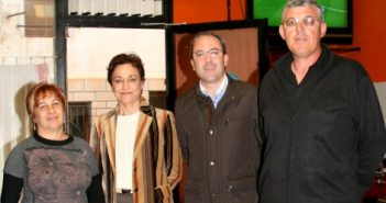 Varios miembros del Partido Riojano visitan Alcanadre